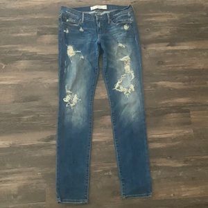 “Like New” Abercrombie & Fitch Ripped Jeans